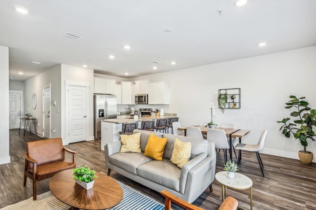 Luxury Townhome Near Downtown And Pensacola Beach Екстер'єр фото