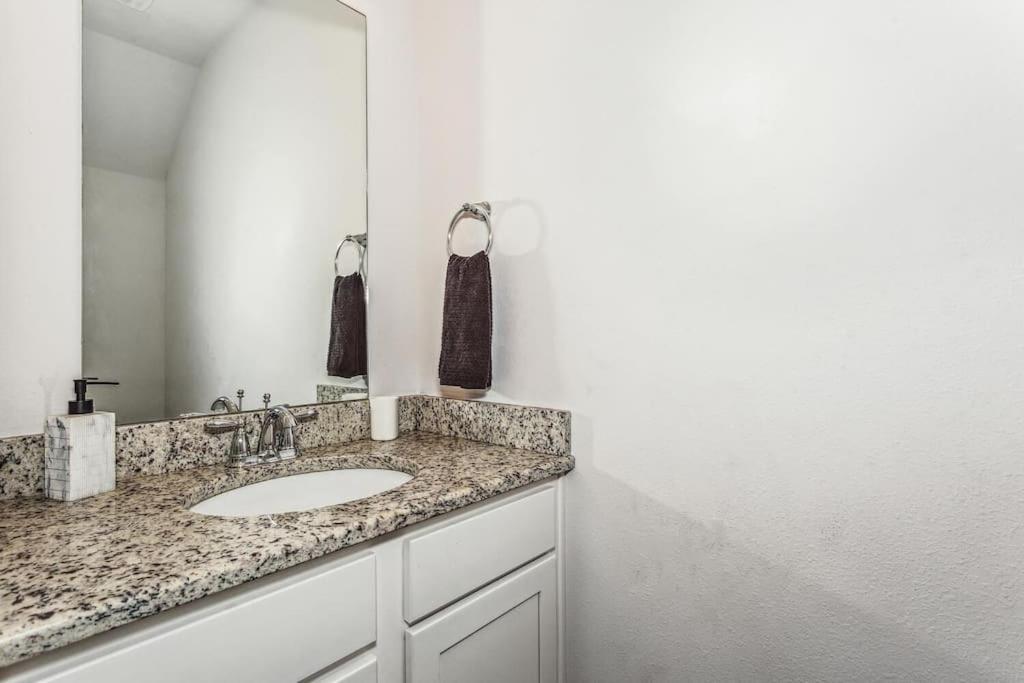 Luxury Townhome Near Downtown And Pensacola Beach Екстер'єр фото