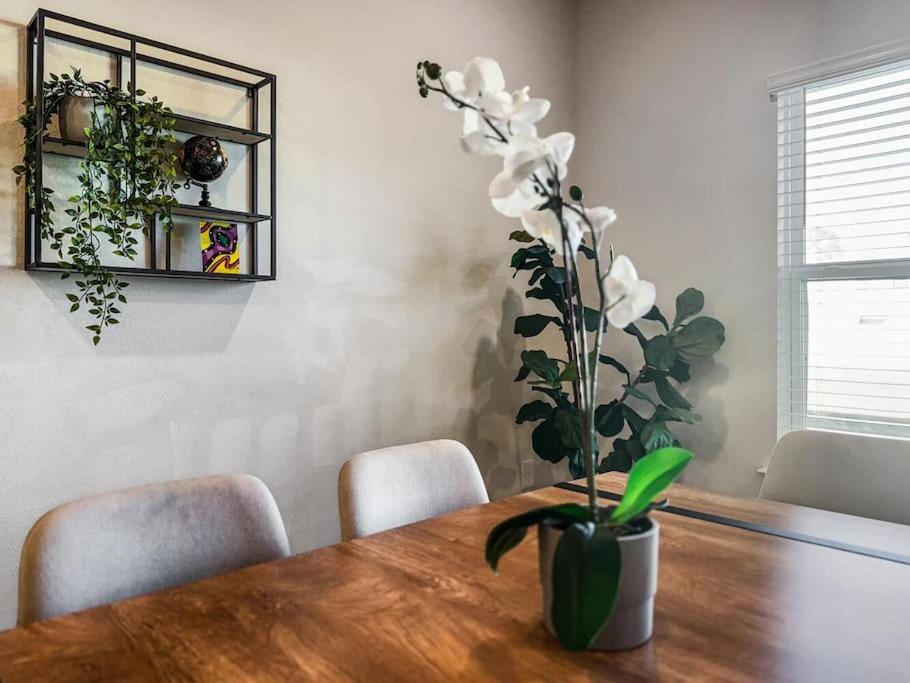 Luxury Townhome Near Downtown And Pensacola Beach Екстер'єр фото