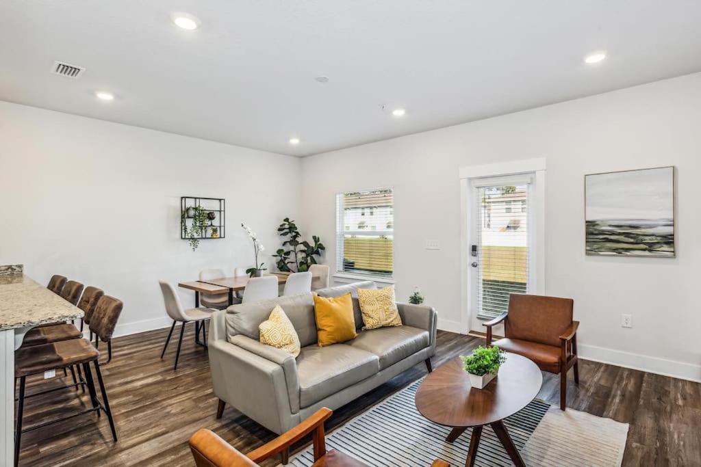Luxury Townhome Near Downtown And Pensacola Beach Екстер'єр фото